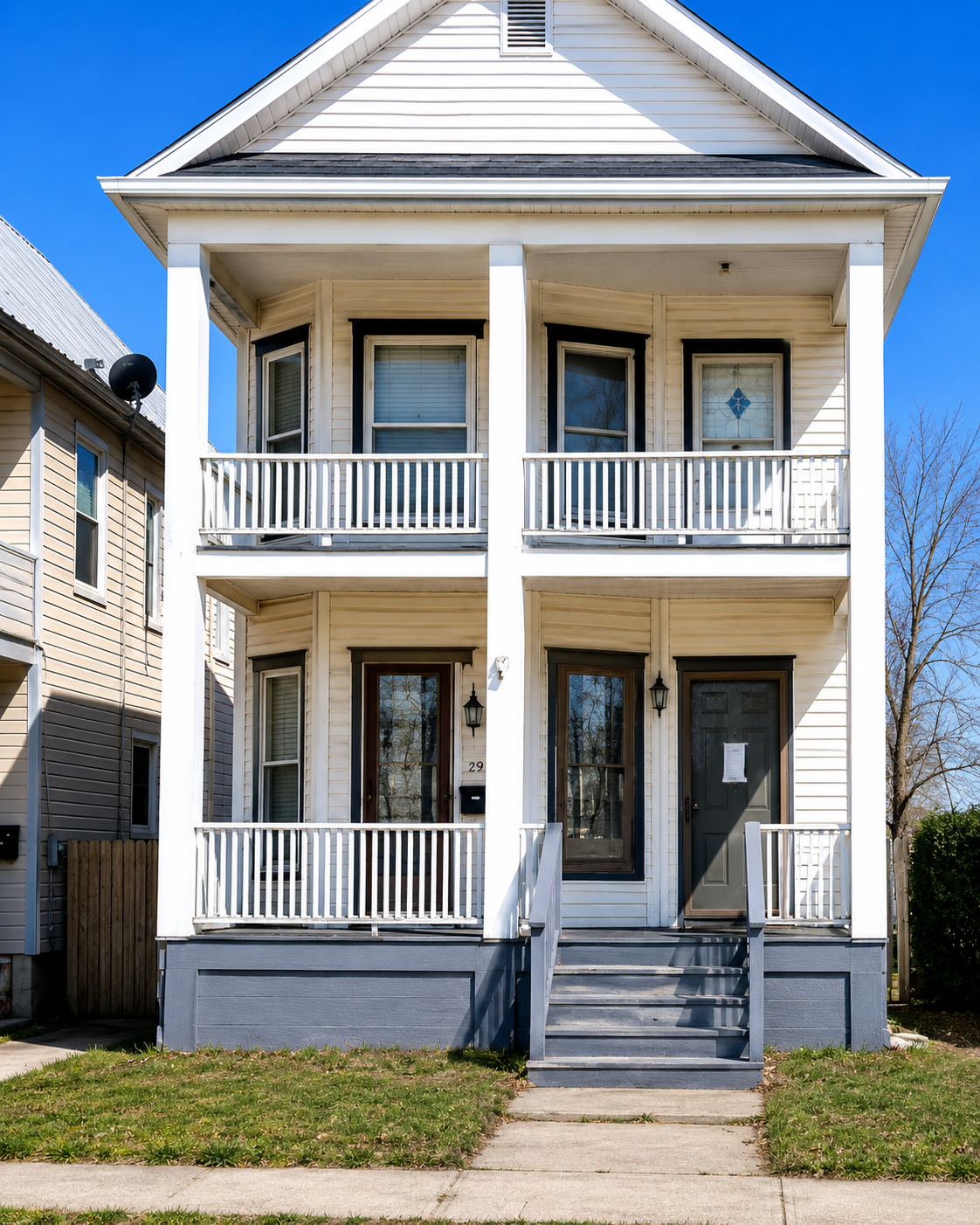 217 1/2 W Homer St