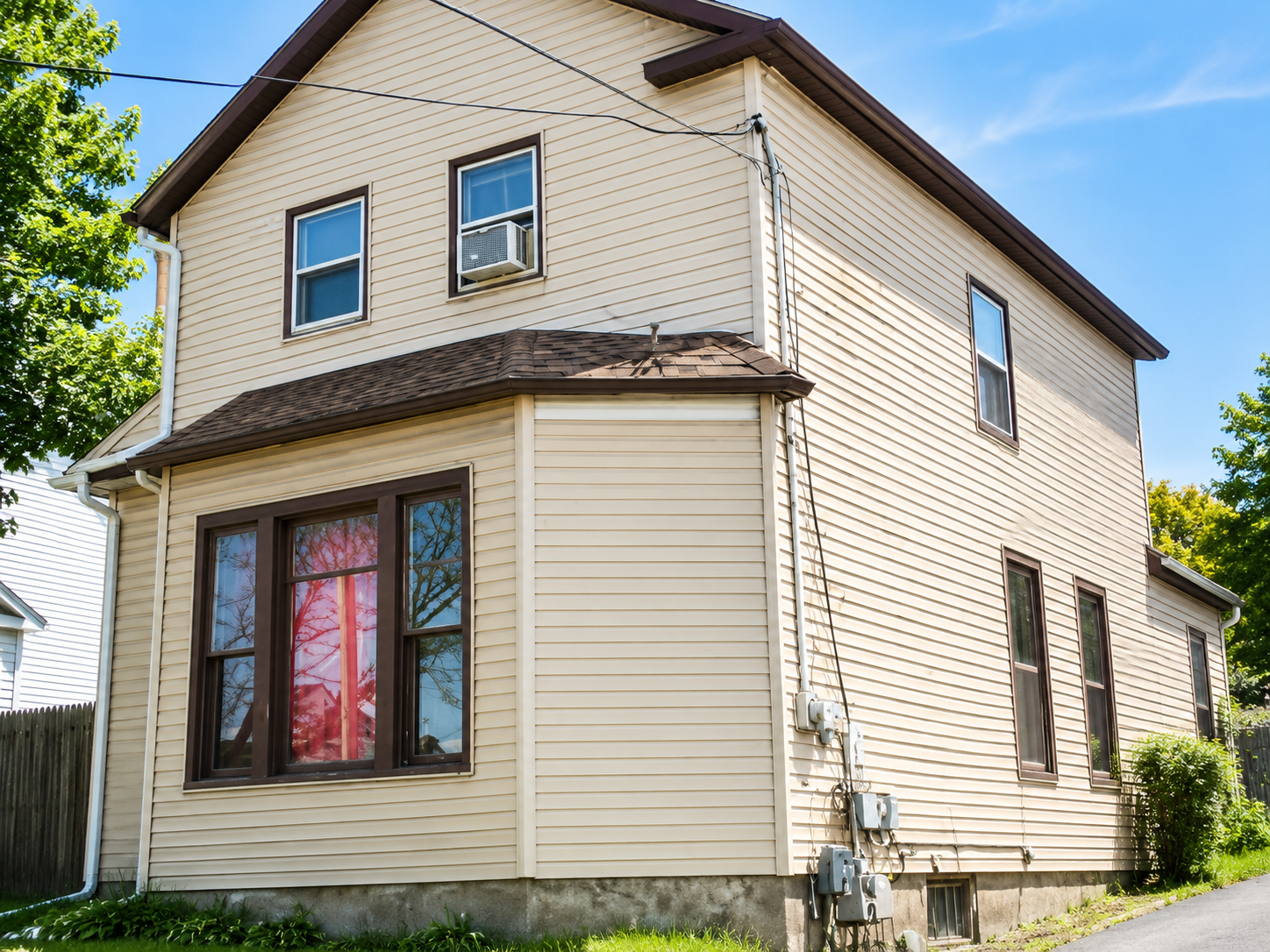 218 N West Ave