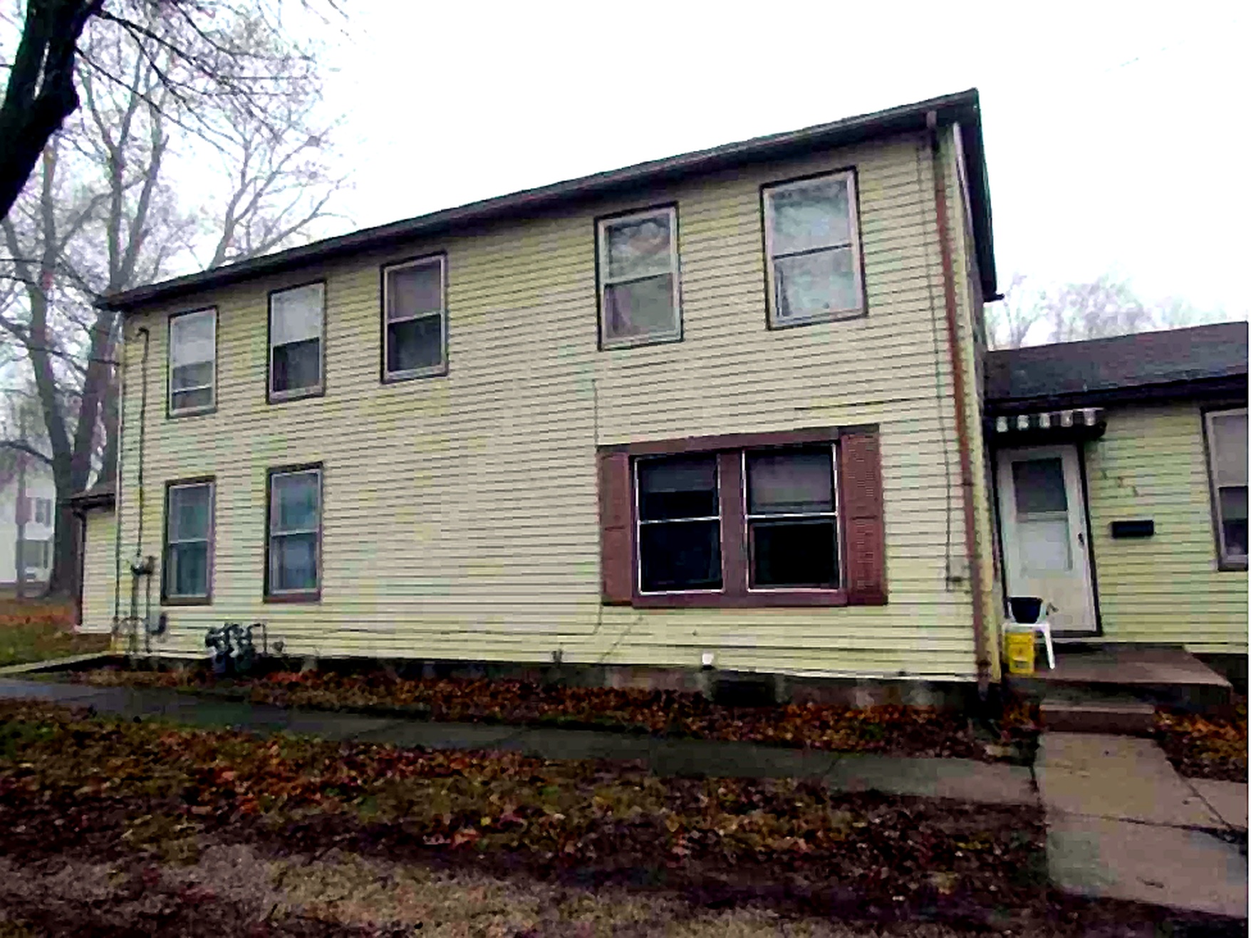 102 E Fulton St