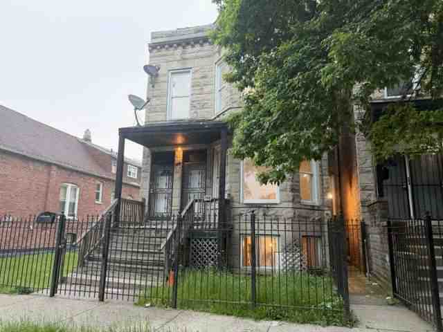 5621 South Elizabeth Street - 3 (basement)