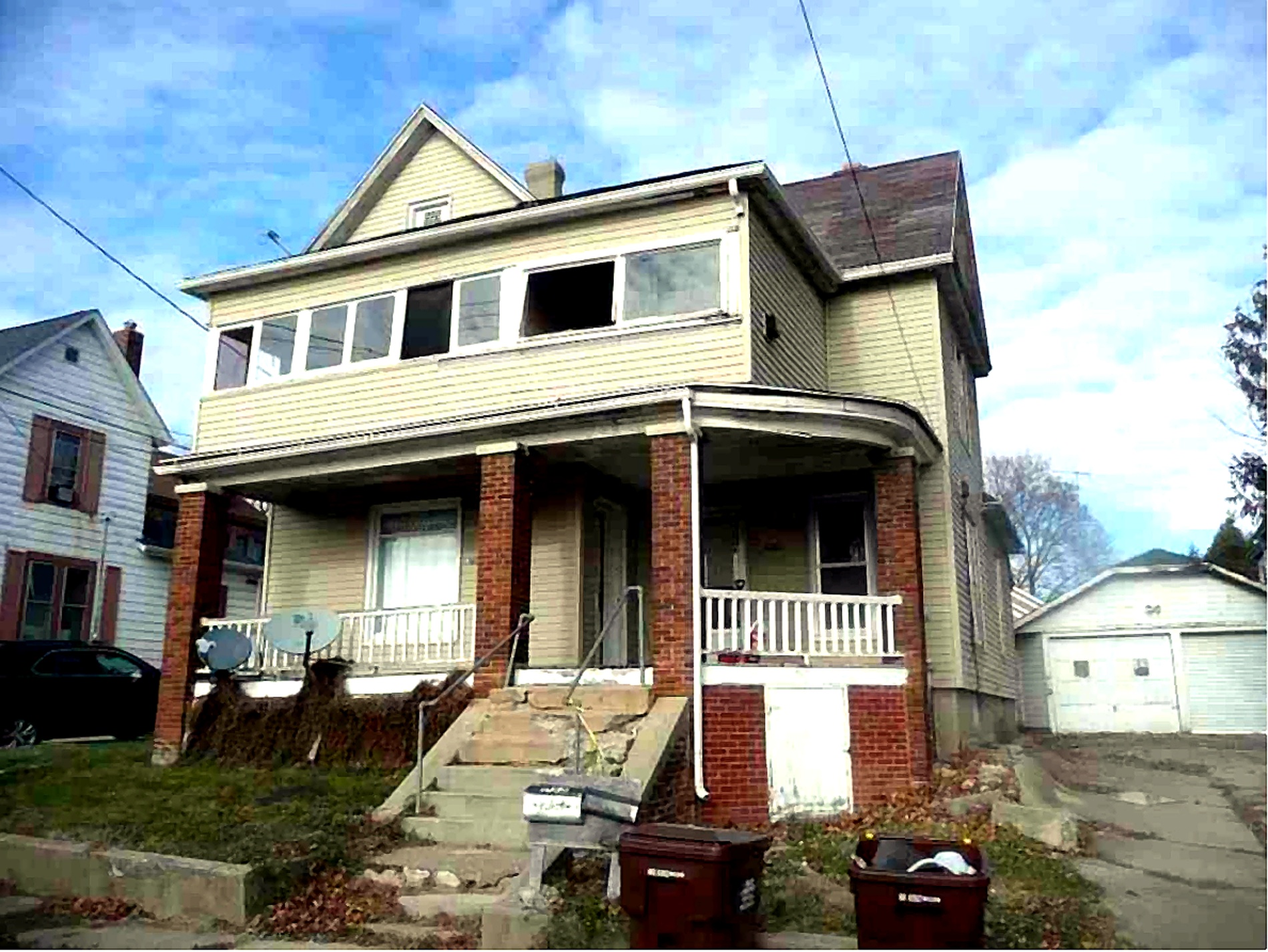 758 W Pleasant St